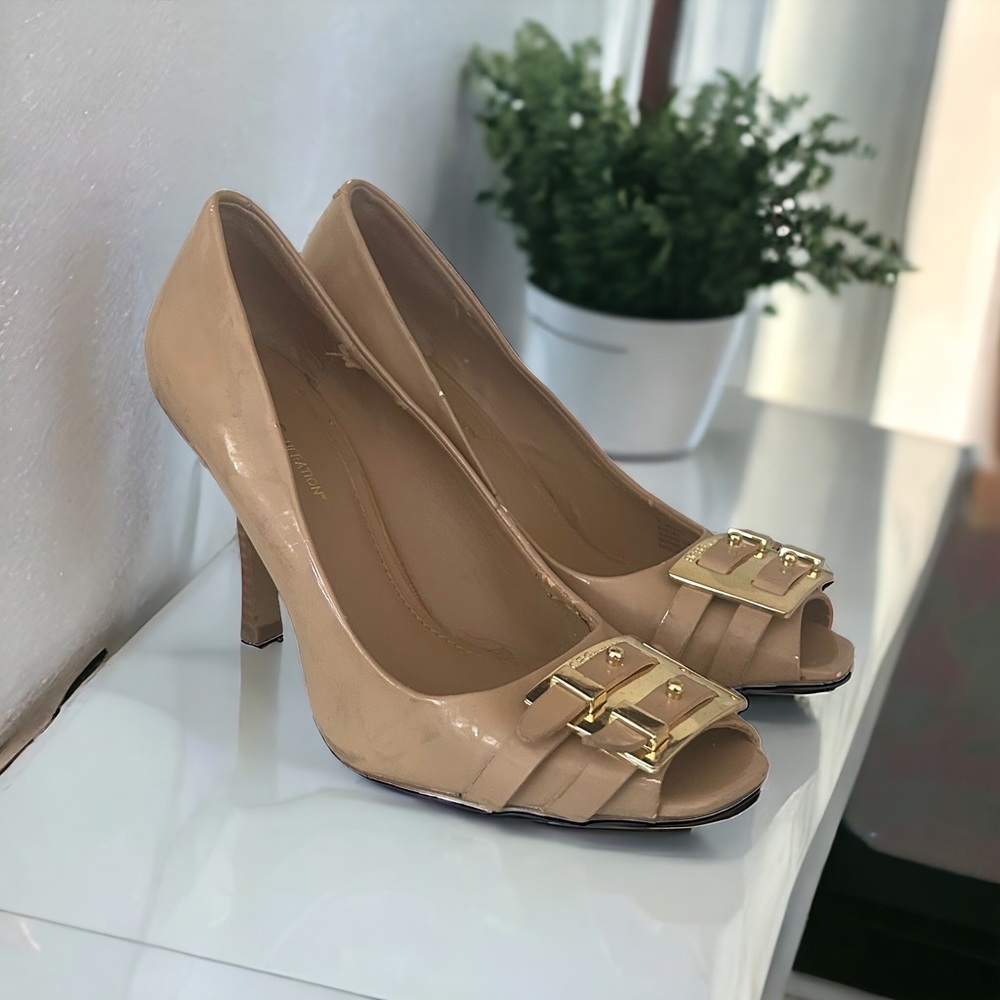 BCBGeneration Women's Valerie Patent Leather Point Toe 4" Heels Shoes Size 8.5